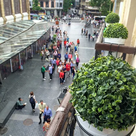 Boulevard Roomss 招待所 圣塞瓦斯蒂安